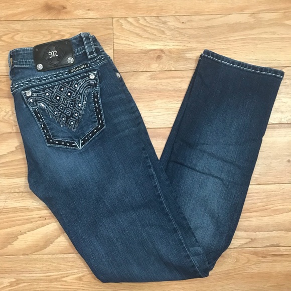 Miss Me Signature Straight Leg Distressed Jeans - Picture 4 of 6